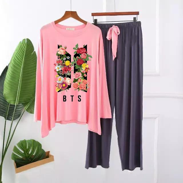 Trendy Floral Logo Graphic Lounge Set - Relaxed Fit PJs