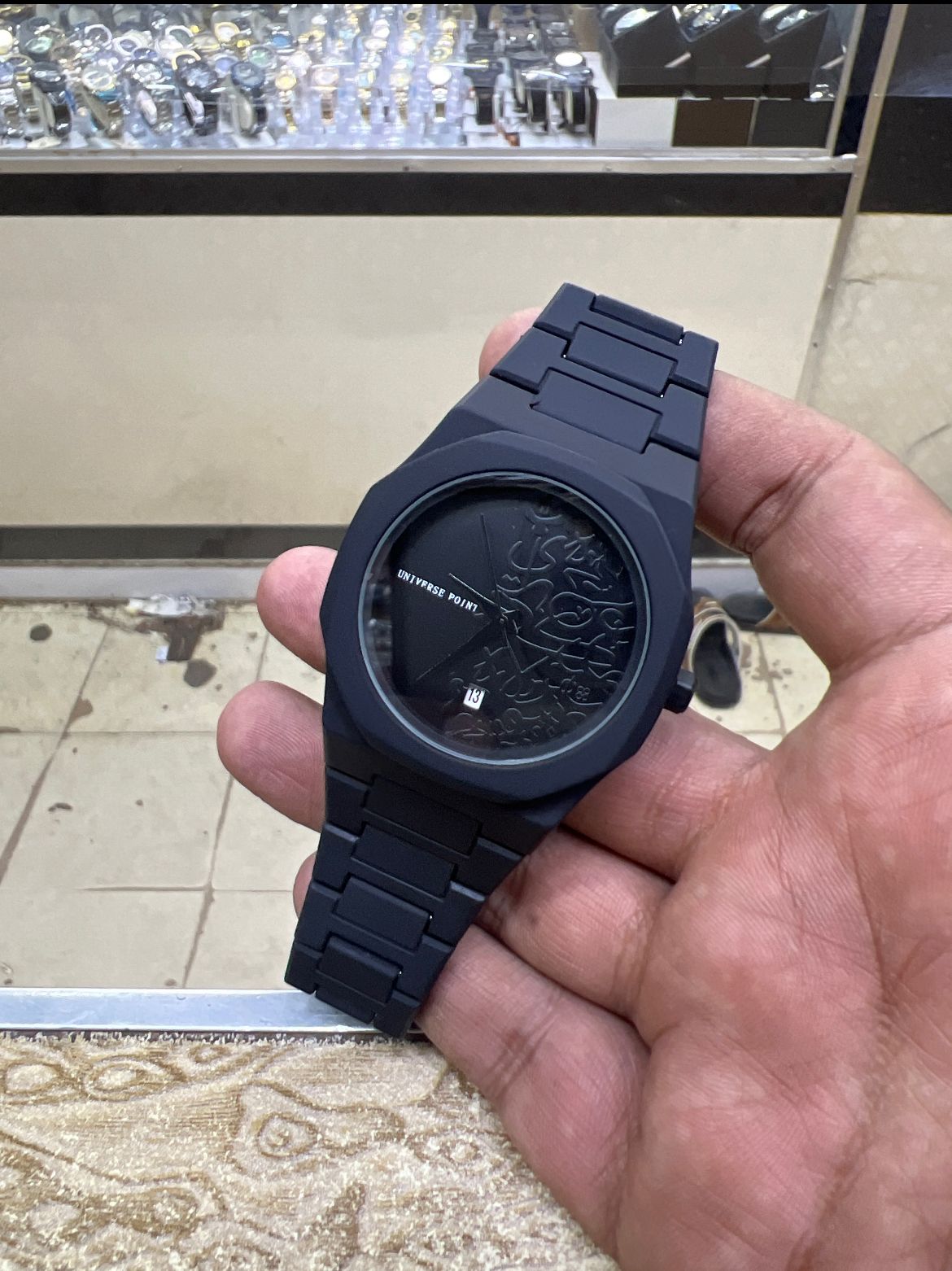 AURA Stylish Men's Watch - Arabic Numeral Dial, Date Function & Steel Chain